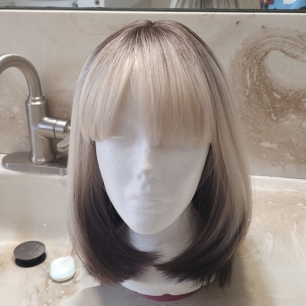 Short Blonde Ombre Synthetic Wig with Brown Roots and Soft Bangs - Picture 2 of 5